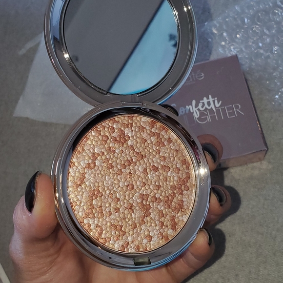 Warm glow highlighter - Picture 2 of 2